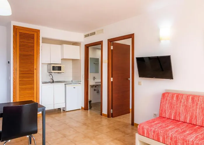 Apto Con Terraza 401 度假居 *